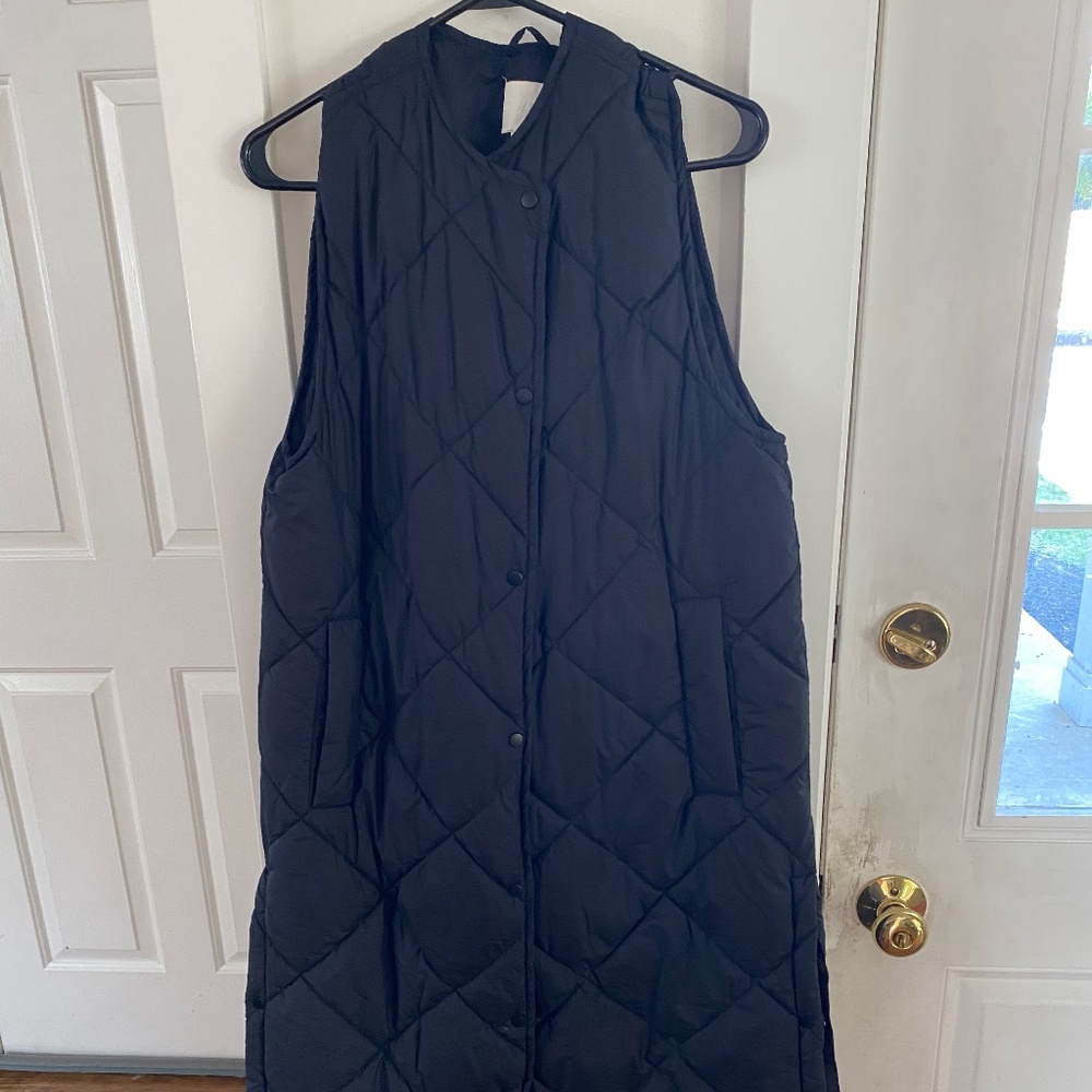 H & M long puffer vest